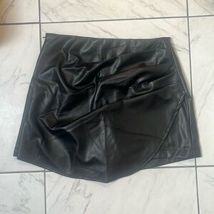 Ci Sono Faux Leather Skort